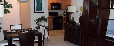 Snell Isle Luxury Apartment Homes - Saint Petersburg, FL