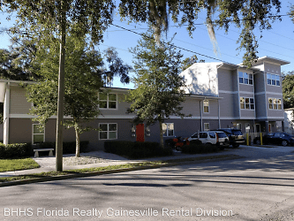 204 NW 18th Street Apartments - Gainesville, FL
