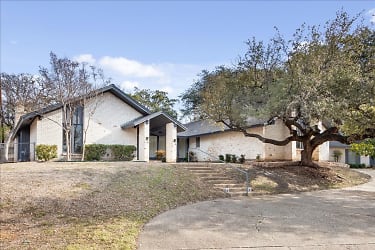 1141 Forest Grove - Woodway, TX