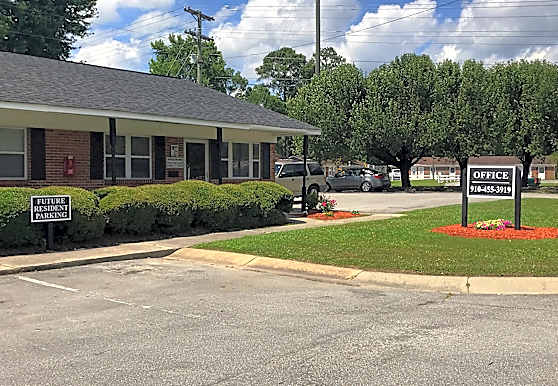 Lauradale Apartments Jacksonville Nc 28540