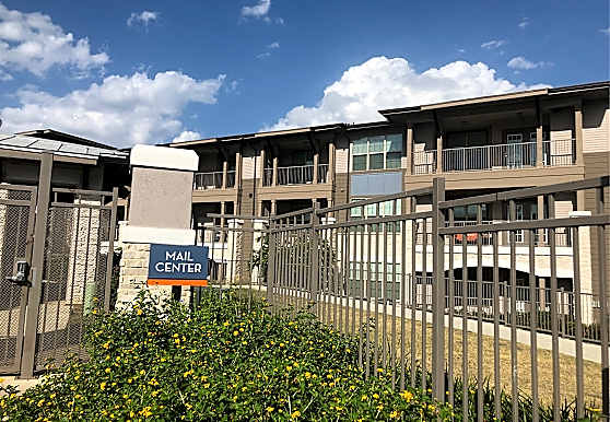 Dalian 151 Apartments San Antonio Tx 745