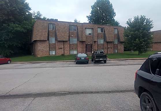 Century Village Apartments Neosho Mo 64850