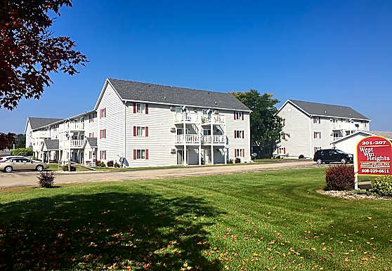 West Win Heights Apartments - Monroe, WI 53566