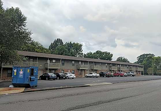College Park Apartments - Murfreesboro, TN 37130