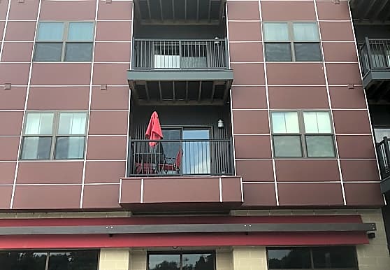The Carbon Apartments Madison Wi 53704
