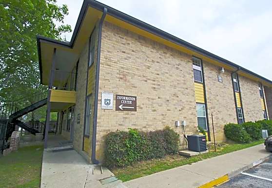 Rogers Landing Apartments Arlington Tx 76011