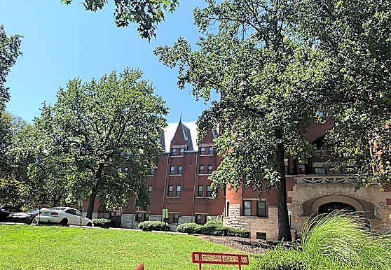 Castle Park Apartments Saint Louis Mo 63133