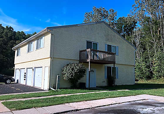 Brookshires Townhomes Apartments Lansing Mi 48911