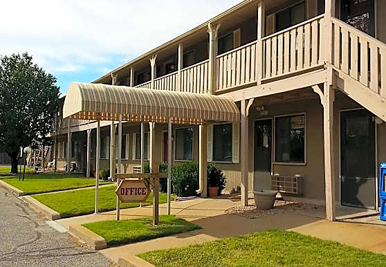 Huntington Place Apts Apartments Wichita Ks 67217
