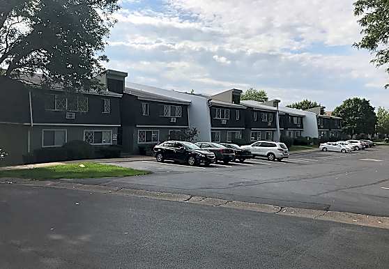 Camelot Square Apartments Canandaigua Ny
