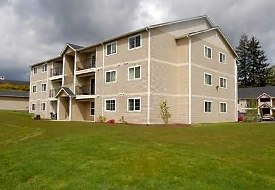 67 House Apartments off of beltway 8 and 45 south with Small Space