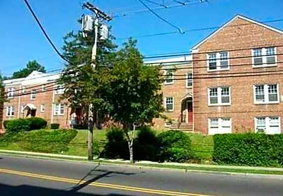 Simple Apartments Near Irvington with Simple Decor