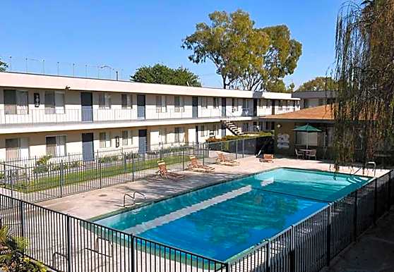 Country Villa Apartments Long Beach Ca 90807