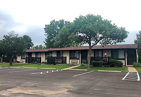 Amber Court Apartments O #39 Fallon MO 63366