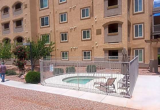 Sol Apartments