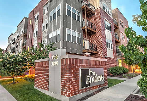 The Enclave Of Wauwatosa Apartments Wauwatosa Wi 53213