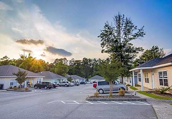 Caribe Court Condos Apartments Statesboro Ga 30458