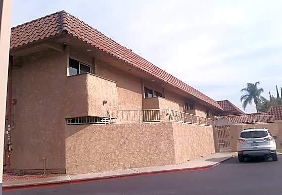 Brookdale Garden Grove Senior Living Solutions Apartments Garden Grove Ca 92840