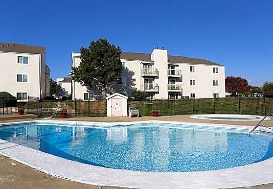 Whispering Pines Apartments - Topeka, KS 66614