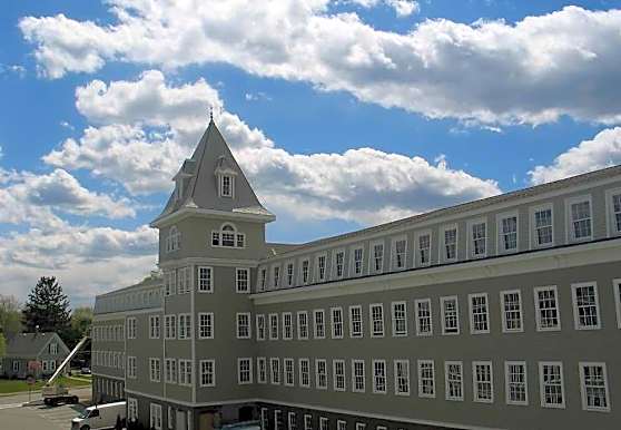 Bostonian Shoe Lofts Apartments Whitman Ma 02382
