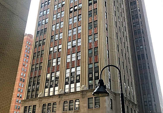 Narragansett Apts Apartments Chicago Il 60615