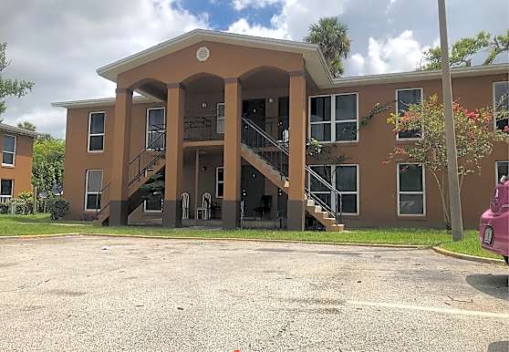 Daytona Garden Apartments