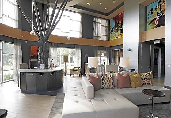 Zang Triangle Apartments Dallas Tx 75203