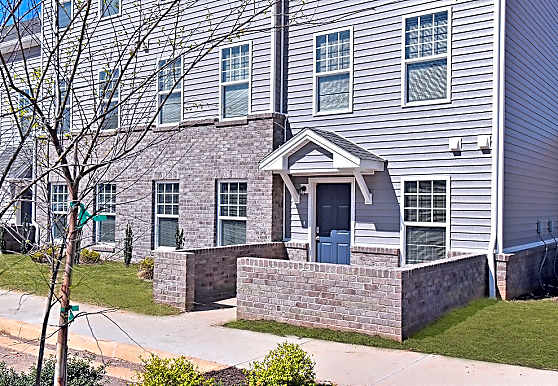 The Reserve At Burton Creek Student Living Apartments Lynchburg Va 24502
