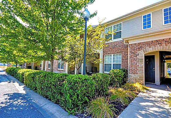 New Arbor Village Apartments Anderson Indiana for Large Space