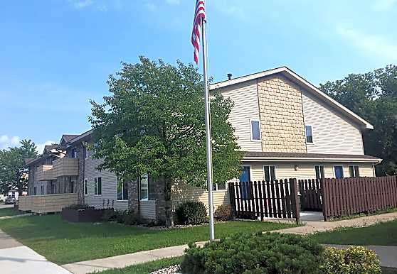 Northwinds Apartments - Mount Pleasant, MI 48858