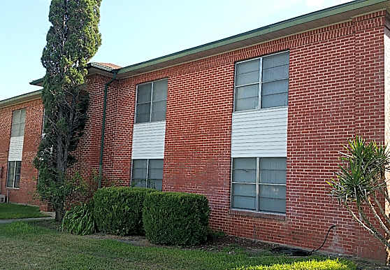 Val Verde Apartments