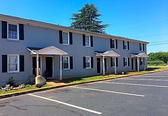 Tribridge Residential Acquires 197 Unit Luxury Apartment Community In Greenville South Carolina Multifamilybiz Com