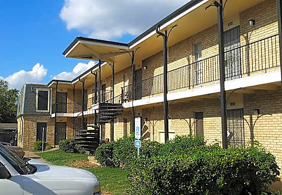 La Hacienda Apartments Fort Worth Tx 76103