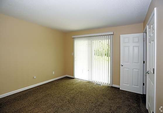 Trail S Edge Apartments Terre Haute In 47802