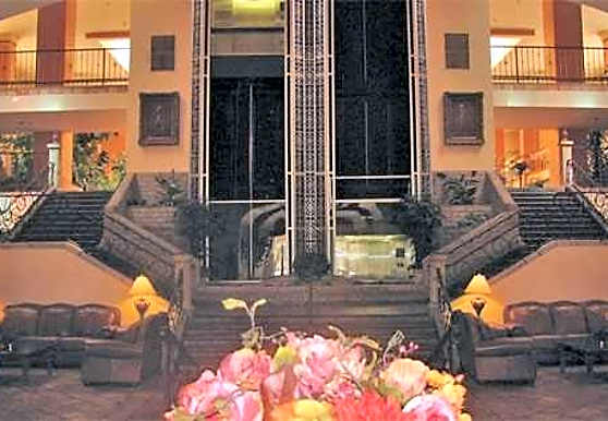 Barcelona Suites Apartments - Albuquerque, NM 87110