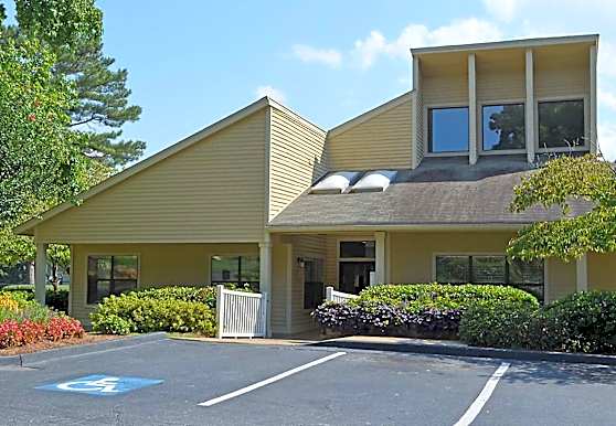 New Barrington Hills Apartments Norcross Ga with Modern Garage