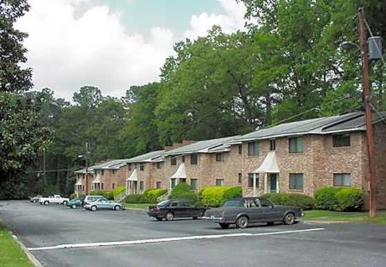 Pines On Scott Apartments Decatur Ga 30030