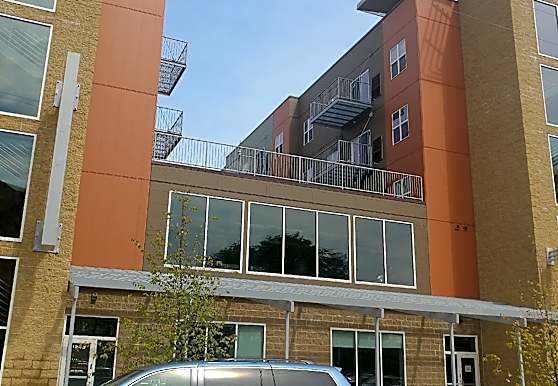 The Hub On 6th Apartments La Crosse Wi 54601