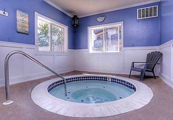 Meadow Brook Place Apartments - Vancouver, WA 98664