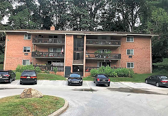 Hollow Run Apartments Havertown, PA 19083