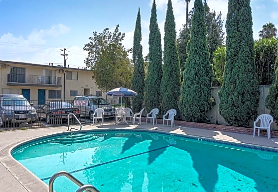 Cypress Village Apartments Sacramento, CA 95821