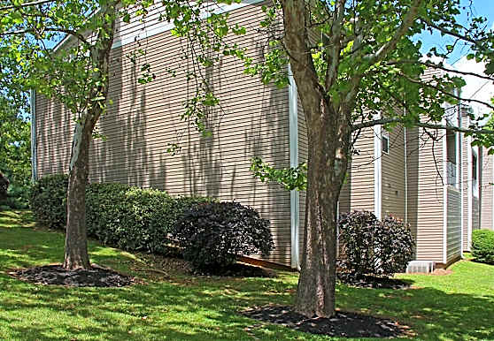 Summer Chase Apartment Homes - Johnson City, TN 37601
