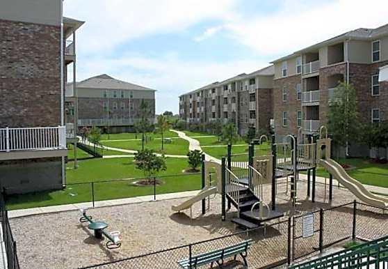 The Retreat At Canterbury Apartments Slidell La 70458
