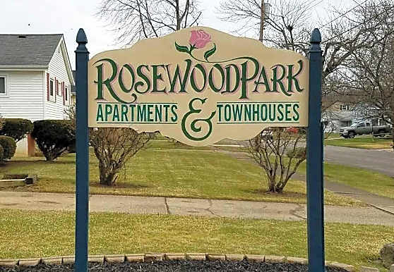 Rosewood Park Apartments - Elyria, OH 44035