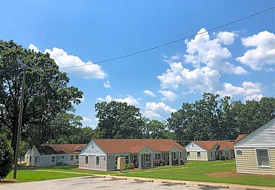Camp Croft Court Apartments Spartanburg SC 29306