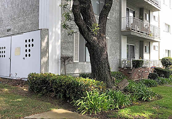 Colonial House Apartments - Los Angeles, CA 90066