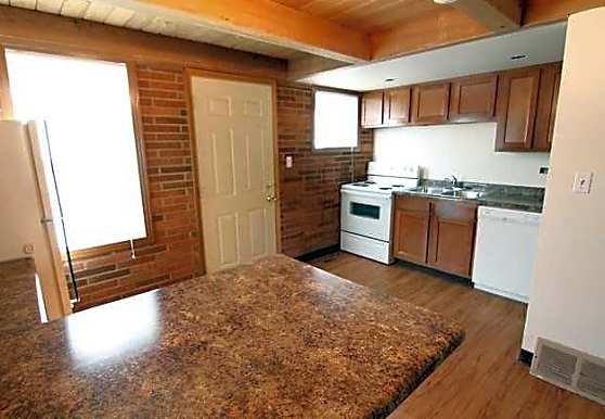 Dakota Commercial Apartments Grand Forks Nd 58201