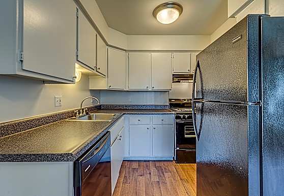 Cherry Hill Village Apartments Dearborn Heights Mi 48127