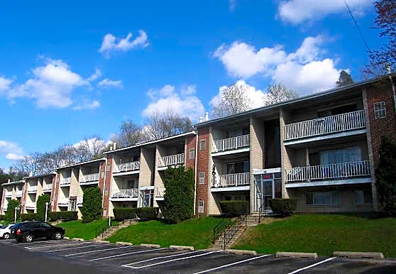 Somerton Court Apartments Northeast Philadelphia PA 19115