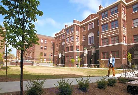 Drake Court Apartments Omaha NE 68102